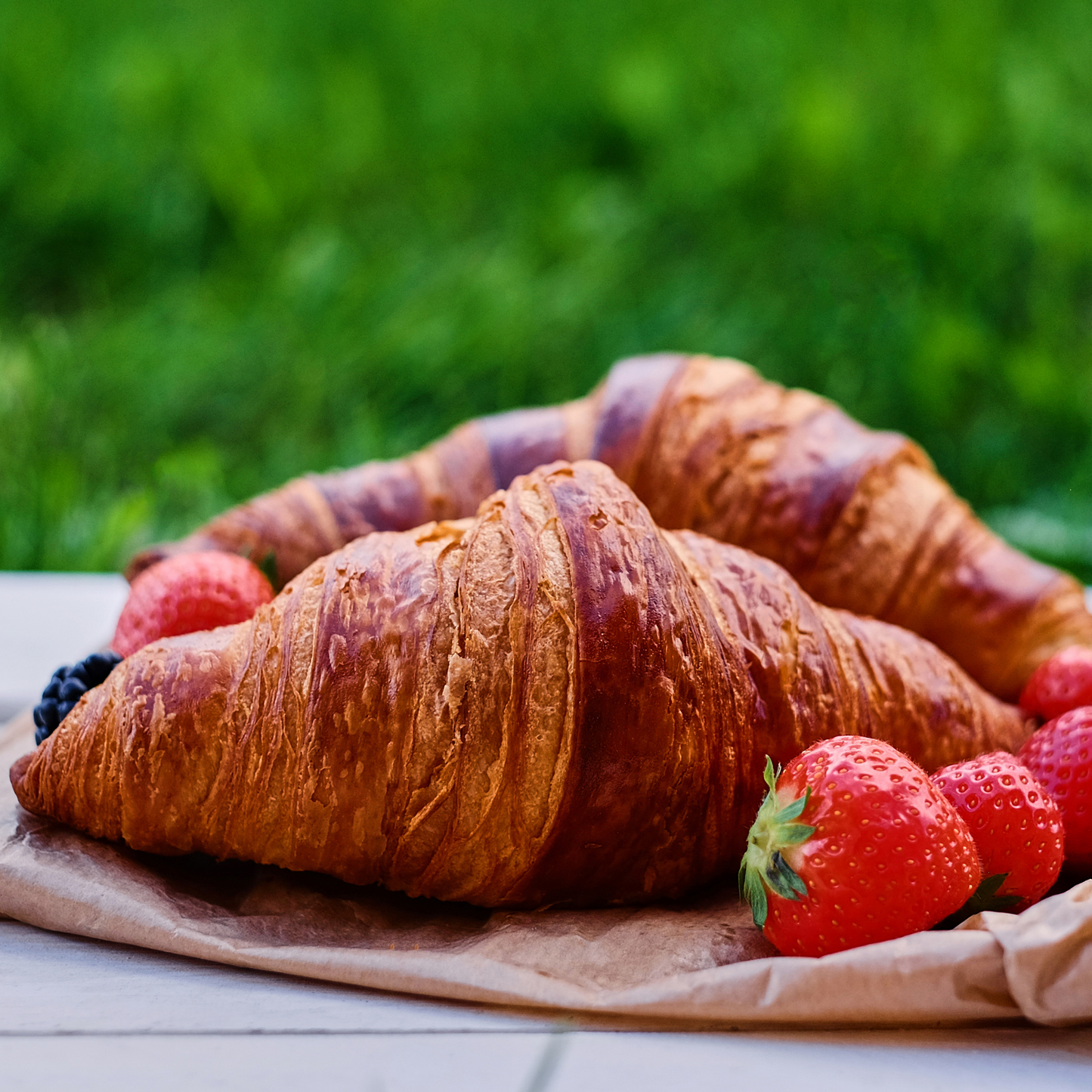 Bánh sừng trâu vị dâu Massimo 250 g