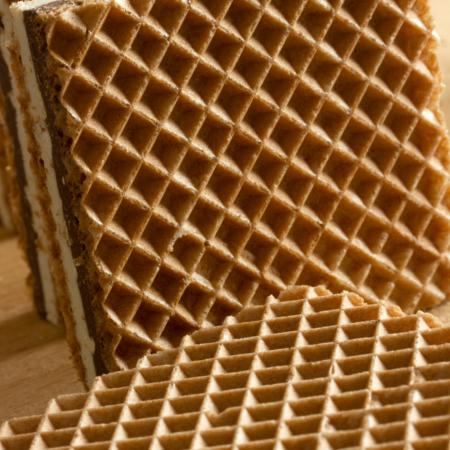 Bánh xốp vị hạt phỉ Bifa 200 g