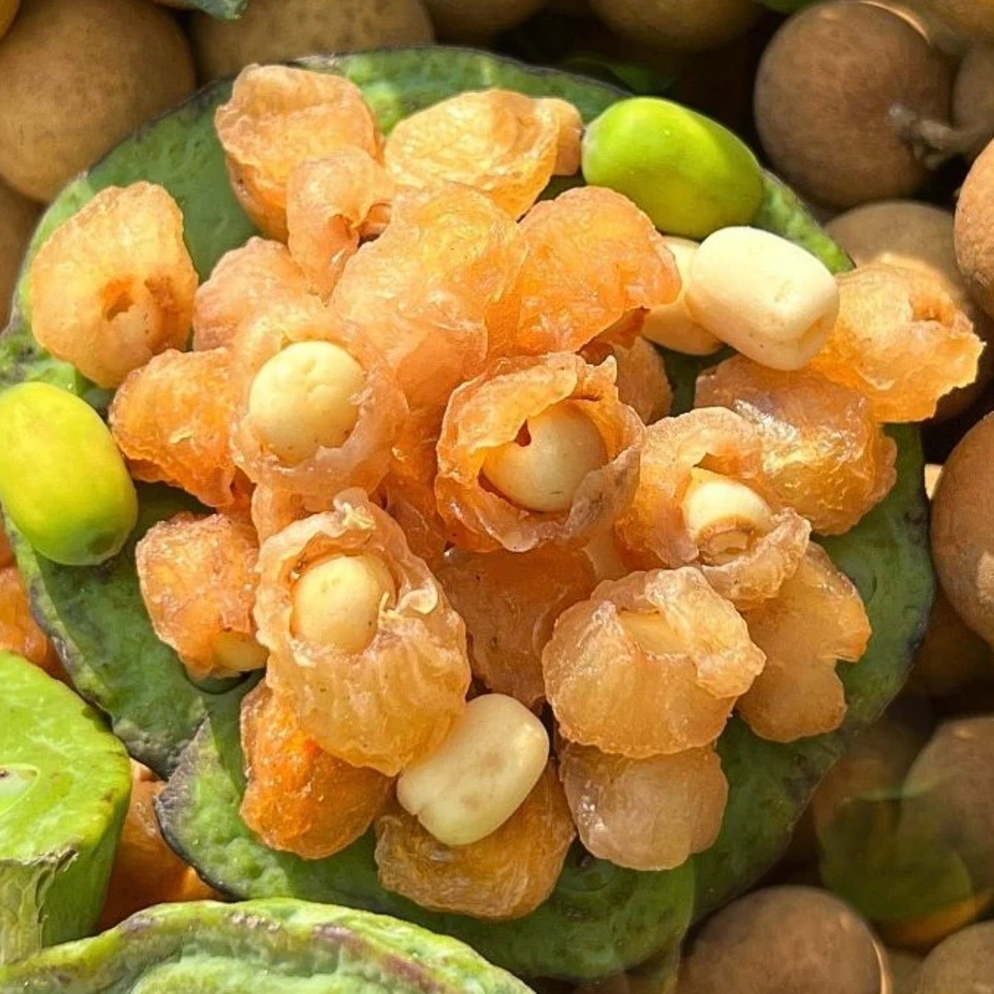 Long nhãn ôm sen Farmers Fine Foods 140 g (Hộp thiếc)