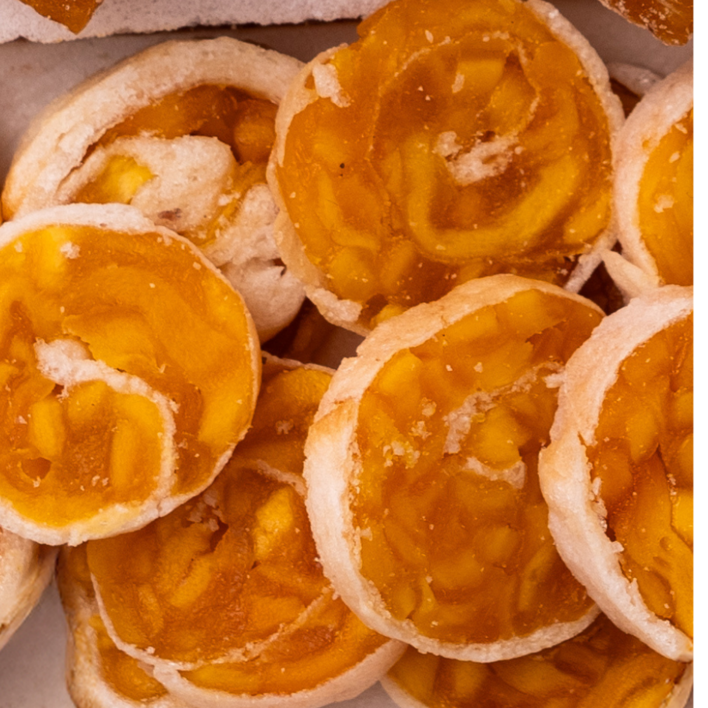 Bánh xoài cuộn Farmers Fine Foods 100 g ( Hủ nhựa )