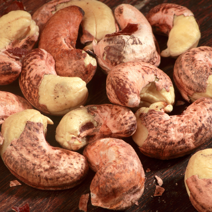 Hạt điều vỏ lụa Farmers Fine Foods 120 g ( Hủ nhựa )