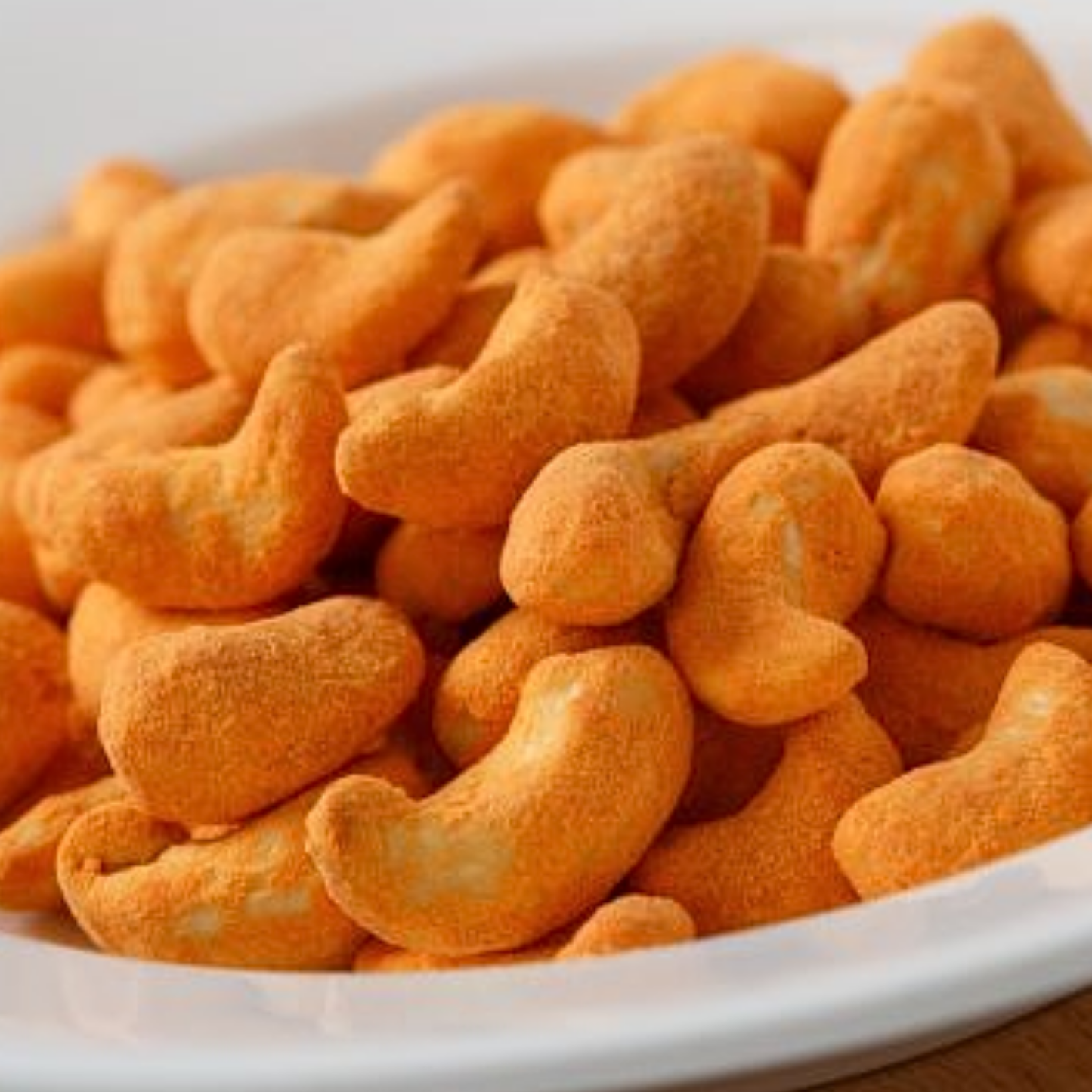 Hạt điều phô mai trứng muối Farmers Fine Foods 140 g (Hộp thiếc)