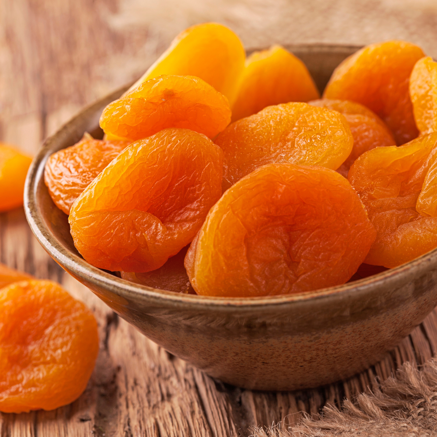 Mơ sấy dẻo thổ nhĩ kỳ Farmers Fine Foods 100 g (Hộp giấy)