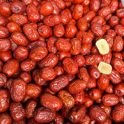 Táo đỏ Tân Cương Farmers Fine Foods hộp giấy 200 g