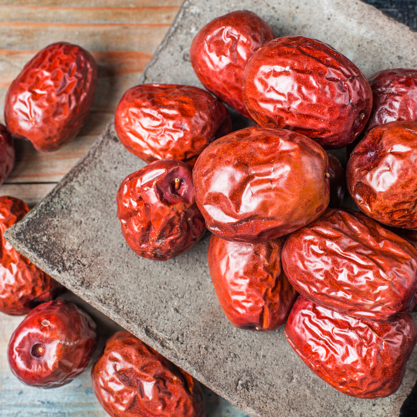 Táo đỏ tân cương Farmers Fine Foods 110 g ( Hủ nhựa )