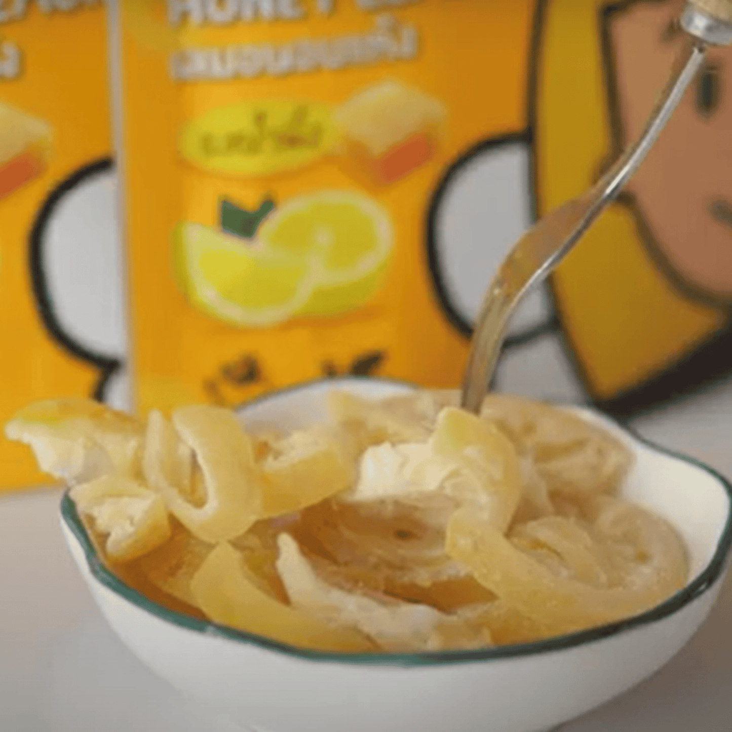 Chanh sấy tẩm mật ong Love Farm 30G