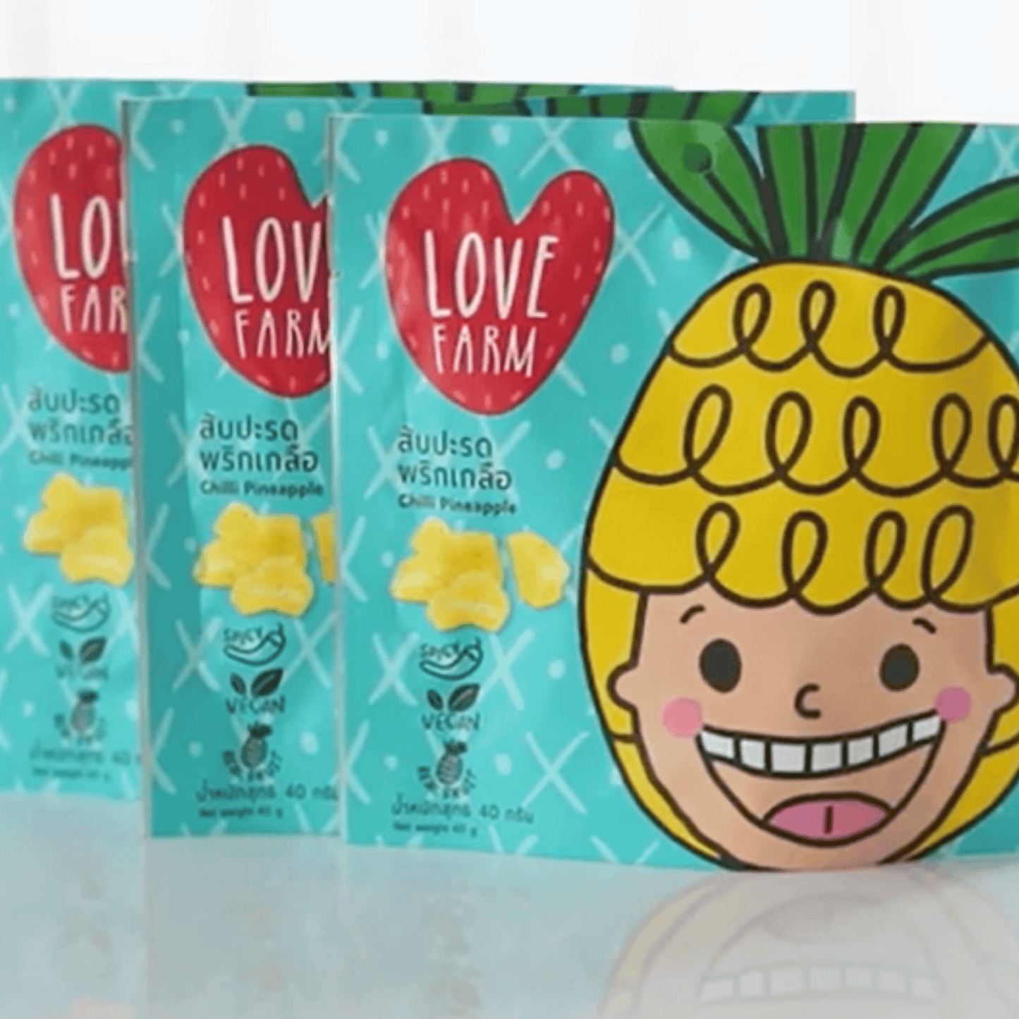 Dứa sấy muối ớt Love Farm 40G